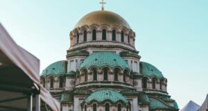 Болгария ужесточает правила для инвесторов и резидентов
