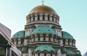 Болгария ужесточает правила для инвесторов и резидентов Болгария ужесточает правила для инвесторов и резидентов