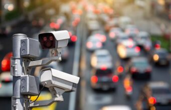 Камеры освоили распознавание до 50 нарушений ПДД: как нейросети учат следить за водителями