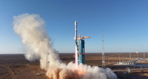 Китай впервые вернул на землю первую ступень многоразовой ракеты