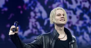 Лавров подарил Shaman почти полное собрание своих сочинений