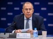Ъ: Москва официально отреагировала на визит украинского президента в Белград
