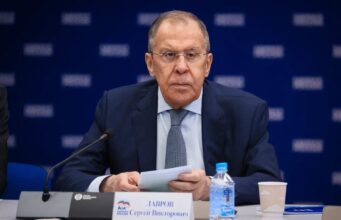 Ъ: Москва официально отреагировала на визит украинского президента в Белград