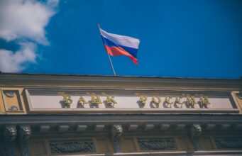 Нововведения ЦБ: обладателям каких телефонов будут блокировать переводы с 2027 года