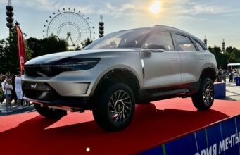 Ответ дорогим иномаркам: представлен новый российский автомобиль, который весит меньше тонны