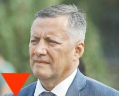По итогам минувшей недели в минус уходят иркутский губернатор Игорь Кобзев и депутат Сергей Боярский