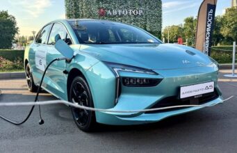 Популярный отечественный автомобиль получил новые цены