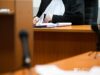 Пьяный кандидат в депутаты сломал шлагбаум и припарковался на пешеходной дорожке возле здания МВД