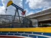 США собираются овладеть третью нефтяных запасов Венесуэлы