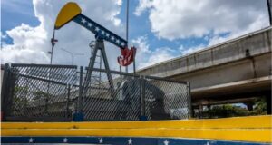 США собираются овладеть третью нефтяных запасов Венесуэлы