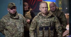 Зеленский призвал не оскорблять командование ВСУ