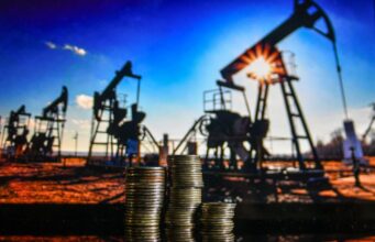 Глава Минфина США Бессент спрогнозировал профицит нефтяного рынка