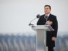 «Хватит уже! Поезжай в Москву!»: На Украине призвали Зеленского завершить конфликт