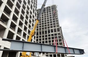 Небесная линия в бетоне: в Петербурге начали строить первый мост между жилыми башнями IMG 8154 (2)
