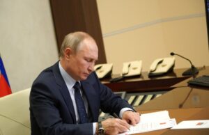 Путин дал команду прекратить удары по Киеву на трое суток Путин дал команду прекратить удары по Киеву на трое суток
