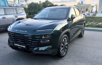 Сделано в России: названы самые популярные автомобили российского производства