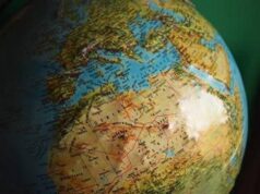 США теряют свою роль основного партнера для иностранных правительств